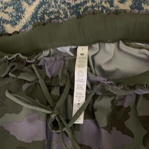 Lululemon Camouflage Ruffle Waist Joggers